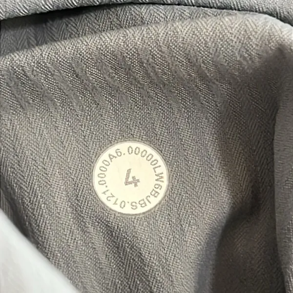 Lululemon Beyond the Studio Crop Joggers Pants Size 4 - Image 8