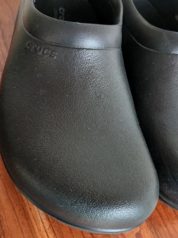 Crocs "On The Clock" Black Work Shoes M9 W11 Crocs Lock Slip Resistant Clogs - Image 5