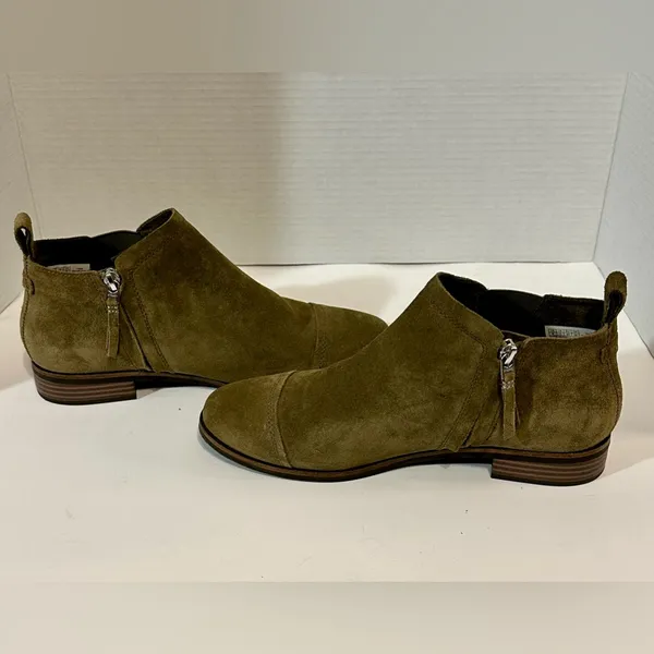 TOMS Reese Bootie Suede Olive Green EUC Size‎ W9 - Image 3