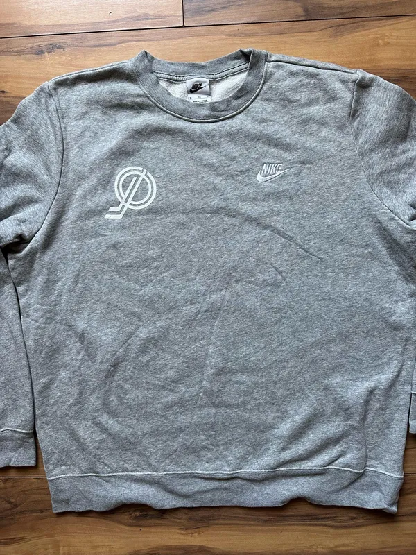 Nike Gray woman’s Crewneck - Image 2