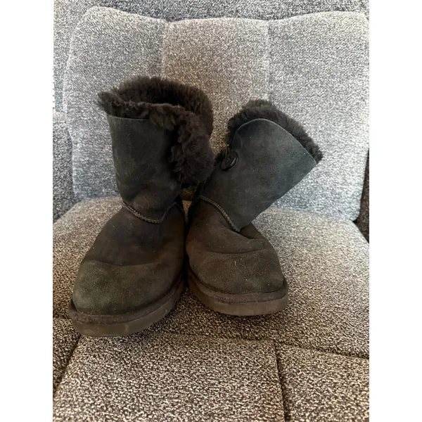 UGG Australia‎ Black Suede Sheepskin Lined Boots Women's Size 8 - Image 2