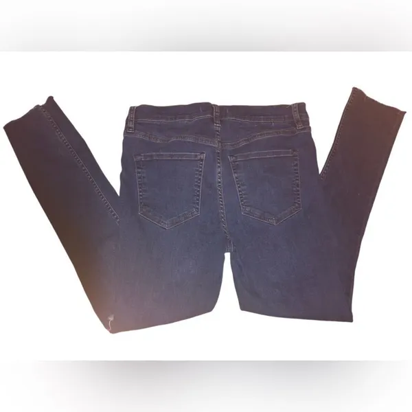 Free people high waisted denim raw hem jeans size 29 - Image 6