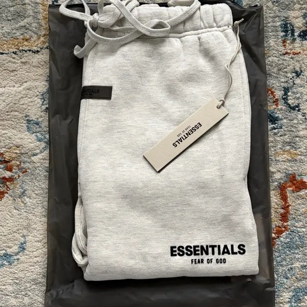 Essentials Fear Of God Relaxed Sweatpants Light Oatmeal Size S - Image 3