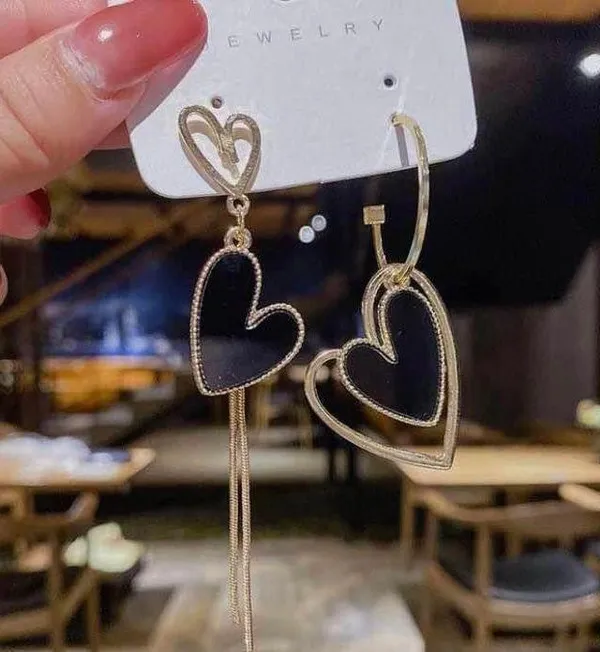 Women's Asymmetrical Love Heart Dangle Drop Earrings - Image 2