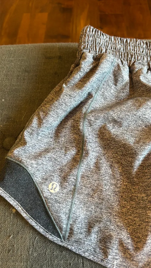 Lululemon Shorts Hotty Hot 4" 4 High-Rise - Image 5
