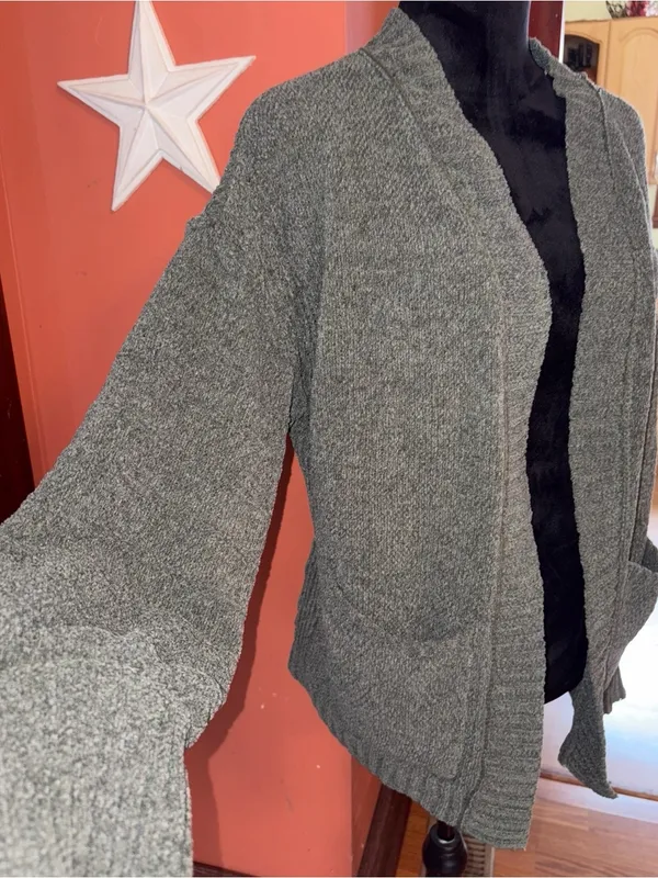 Open-Front Green Knit Cardigan Sweater - Image 2