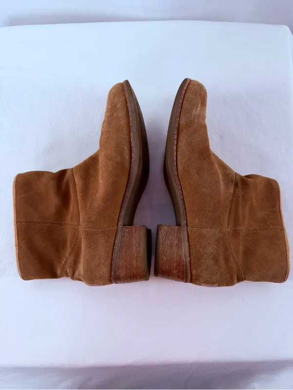 Ugg Darling Suede Pull‎ On Ankle Boot in Brown Size 9 - Image 9