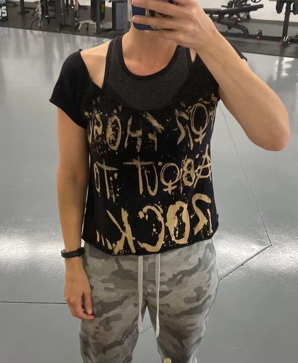 AC/DC for those about to rock studded concert tee cropped black medium - Image 7