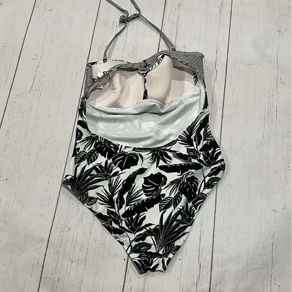 Old navy black and white halter bathing suit nwt - Image 3