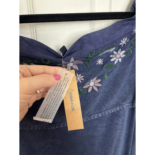NWT Denim Chambray Embroidered Floral Off the Shoulder Dress L Western Boho - Image 6