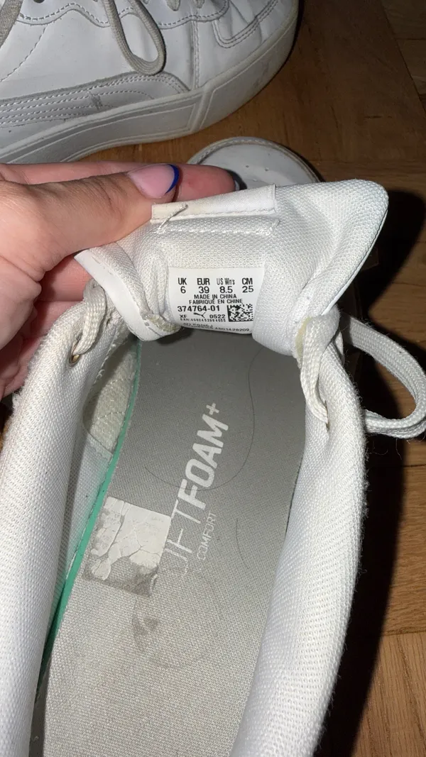 Puma Women’s Sneakers - Image 4