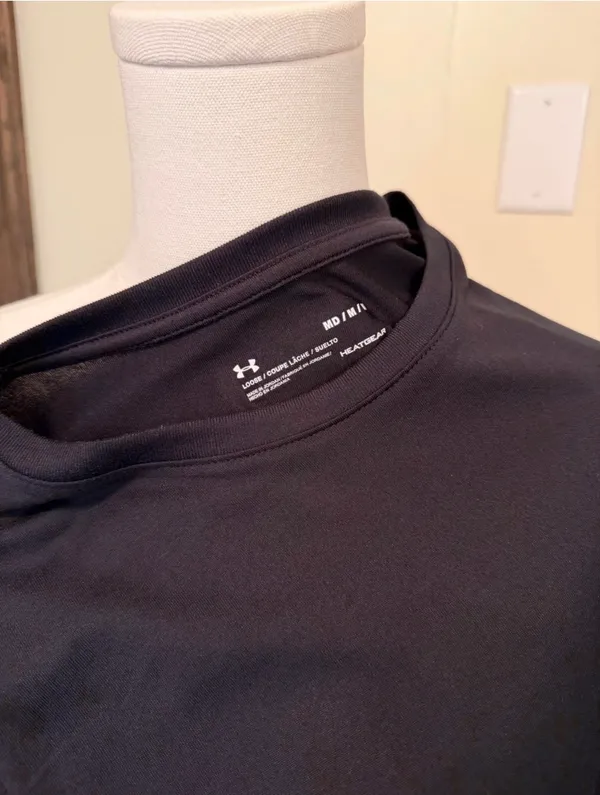 Under Armour heat gear black short sleeve loose fit top - Image 7