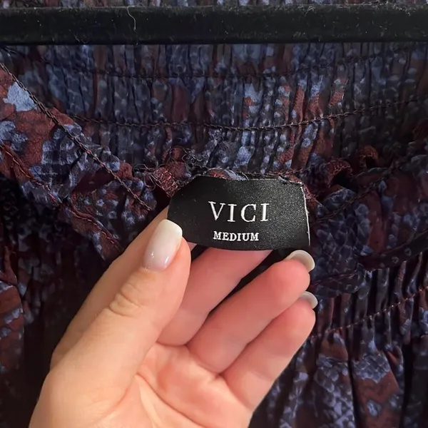 ✨Vici Elena Sheer Mock Neck Sz Medium Blouse✨ - Image 7