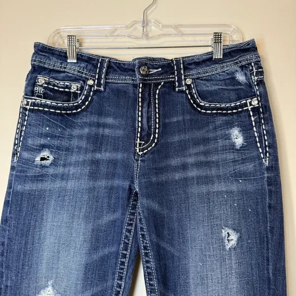 Miss Me Modelo Boyfriend Distress Mid Rise Dark Wash 6 Cropped Denim Jean Capri - Image 6