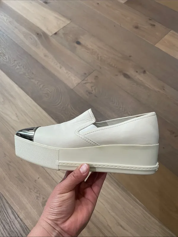 Miu Miu White Metallic Cap-Toe Leather Platform Sneakers Size 37.5 - Image 9