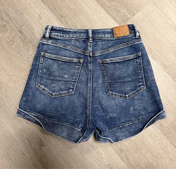 American eagle highest rise mom denim shorts - Image 4