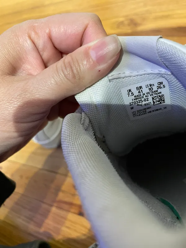 Puma Carina Women's White Leather Sneakers Athletic Casual Shoes platform Sz 10 women’s Minimalist - Image 5