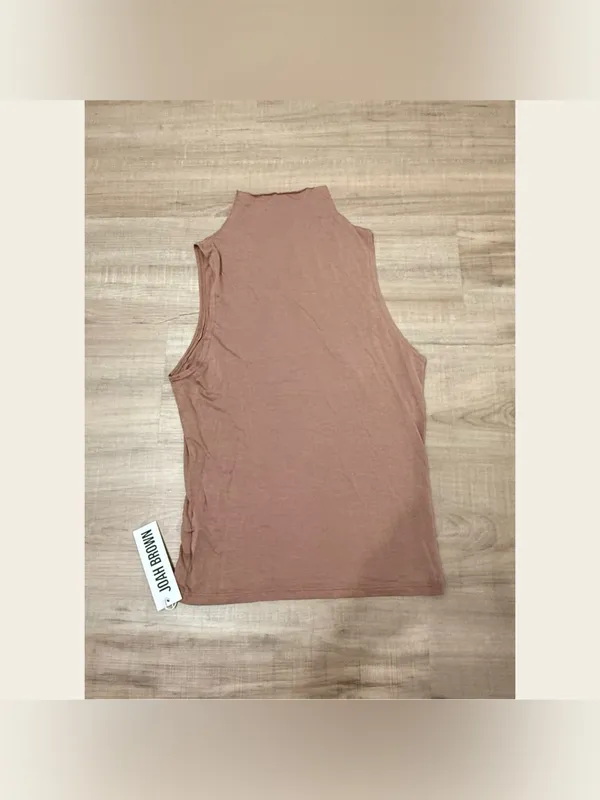 Joah Brown Top, NWT! - Image 3