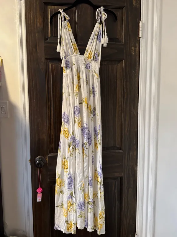 Forever 21 White Maxi Dress with Yellow & Lilac Floral Print - Image 5