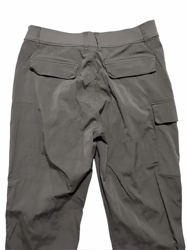 Athleta Trekkie Utility Cargo Black Pants Size 8 - Image 6