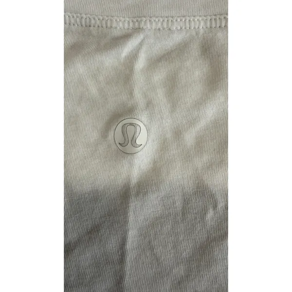 Lululemon White Sleeveless Muscle Tank Top Curved Hem Reflective Logo 4512 - Image 3