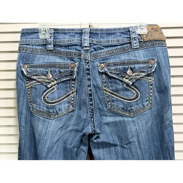 Silver Jeans Suki 17" Surplus Light Wash Low Rise Embroidery‎ Size 31x33 Western - Image 5