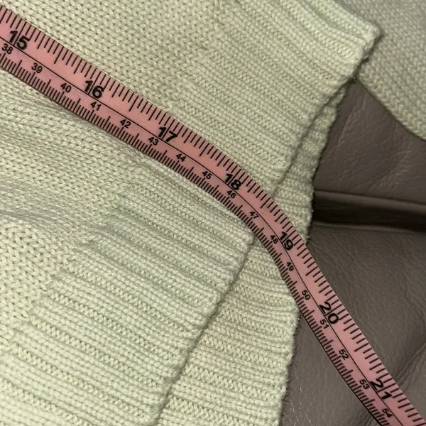 Brandy Melville Leigh Mint Green Ribbed V-Neck Sweater NWT OS - Image 8
