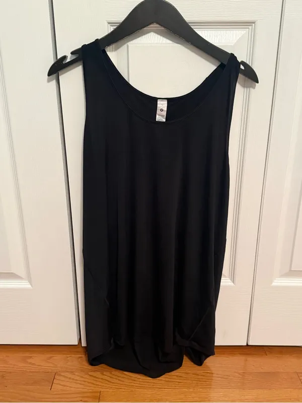 Lululemon Essential Tank Pleated in Black - Image 3