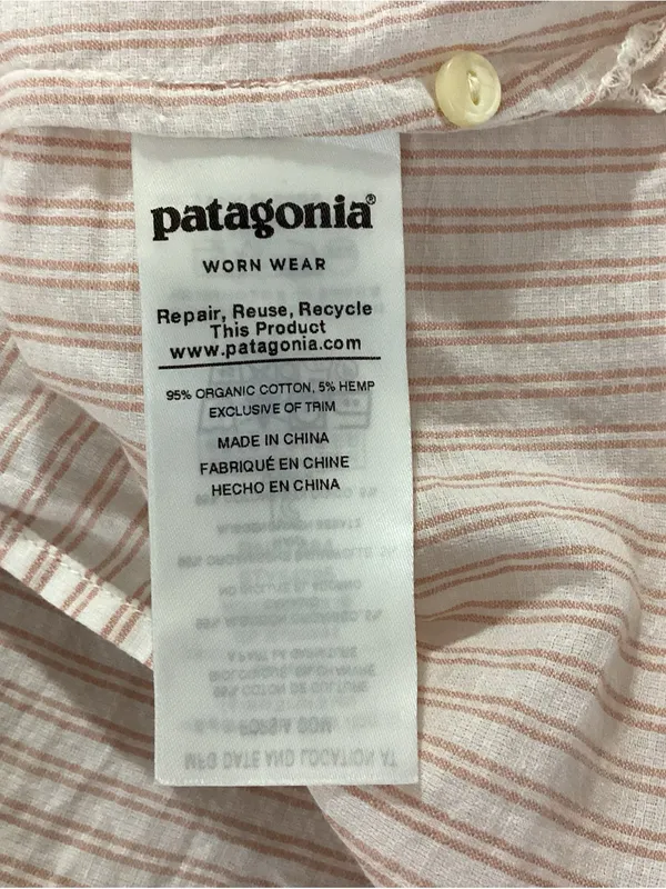 Patagonia Lightweight A/C Buttondown Shirt Size Medium - Image 5