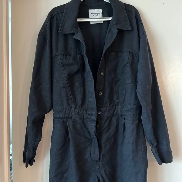 Black Jumpsuit Abercrombie Size Small Petite - Image 2