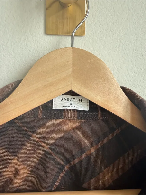 Aritzia Babaton Utility Shirt Brown Plaid Oversized Button Down Size Small - Image 6