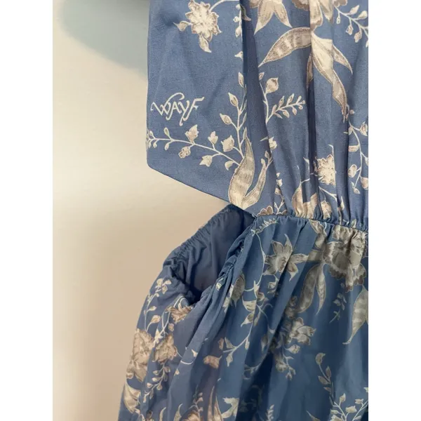 Wayf Plaza Floral Cut-Out Tiered Maxi Dress Size Small Blue and White - Image 8