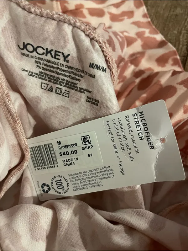 NWT Jockey Women's Soft Essentials Pajamas Pants Pink Leopard Size Medium - Image 4