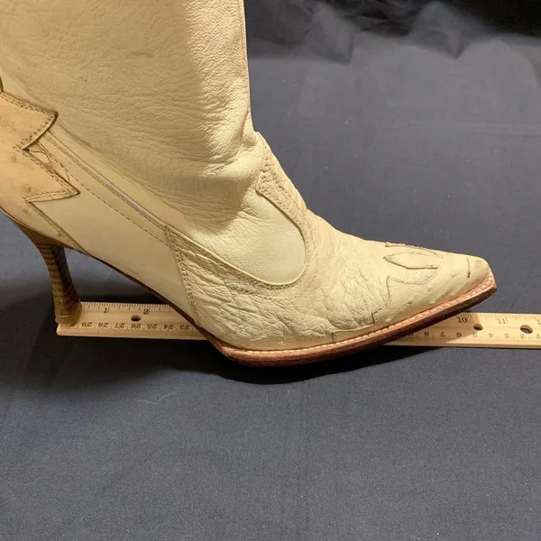 Women’s Mid Calf Heeled Cream color Western Boots approximate size 9/9.5 - Image 14