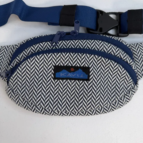 KAVU Fanny‎ Pack Waist Bum Sling Bag Blue White Chevron Geometric Pouch Hiking - Image 3