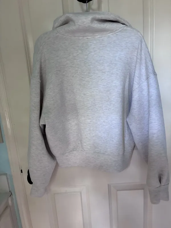 Old Navy Bounce Fleece Women’s Half-Zip Pullover Sweatshirt in Heather Gray - Image 4