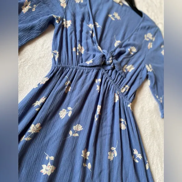 Billabong Blue V-Neck Floral Mini Dress Size Small - Image 6