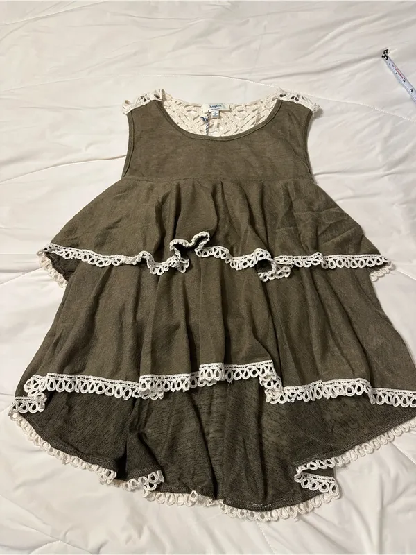 Hayden LA Olive Tiered Crochet Lace Trim Tank - NWT - Size L - Image 3