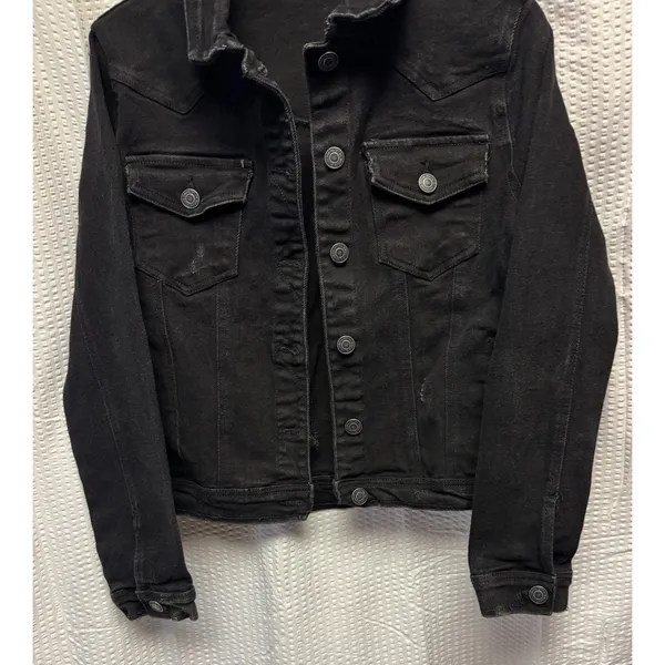 1511 Inc. Women's Distressed Size Medium Black Denim Trucker Pockets‎ - Image 3