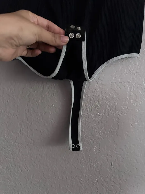 Guess • Bodysuit • Medium • Black White • Sleeveless - Image 2