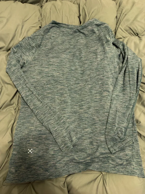 Lululemon Men’s Metal Vent Tech Long Sleeve M - Image 2