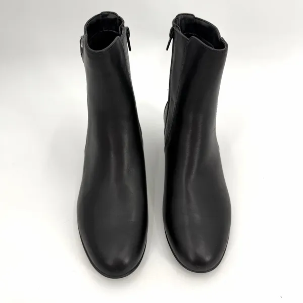 Clarks Boots Women 8 M Black Leather Linnae Up Waterproof Side Zip Ankle Bootie - Image 4