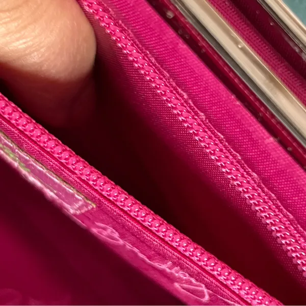 Vera Bradley Colorful Quilted clasp Clutch wallet. - Image 9