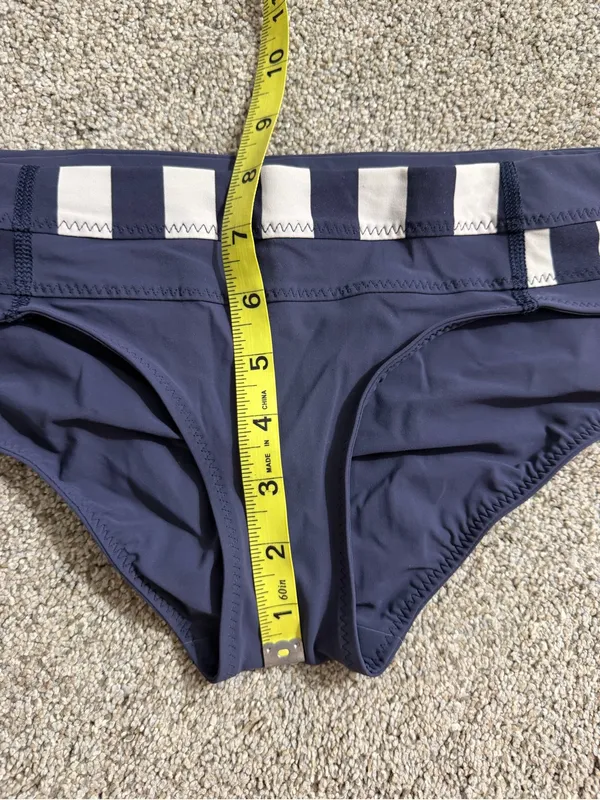 Lululemon Shanti Surf Hipster Steep Stripe Printed Cadet Blue Size 6 Bottom ONLY - Image 9