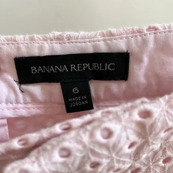 Banana Republic, pink shorts size 6 - Image 2