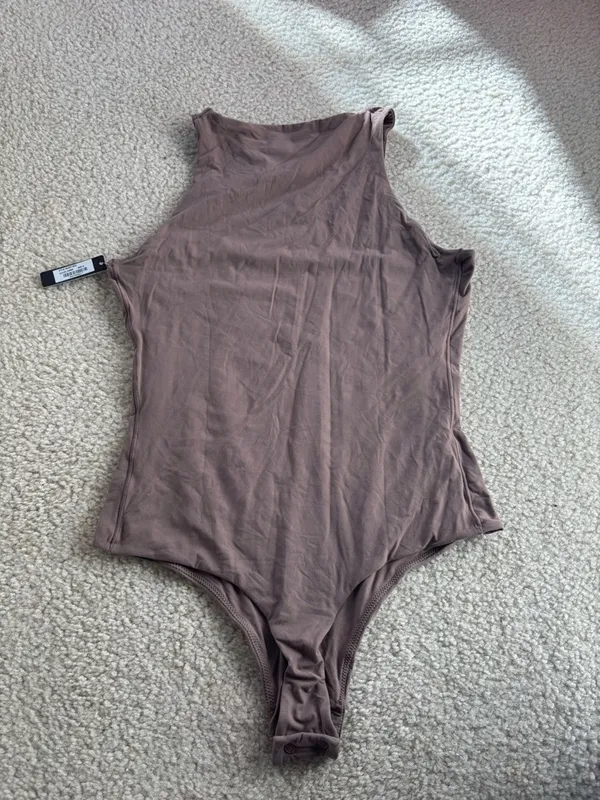 SKIMS Fits Everybody High Neck Bodysuit - Image 4