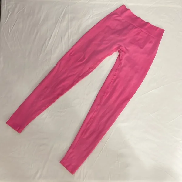 Pchee Bum Pink low rise v-back leggings! - Image 3