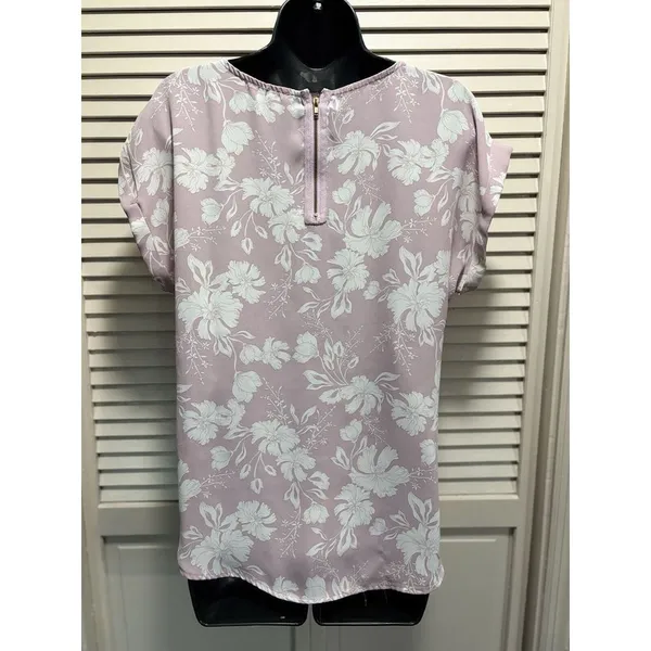 Pink Rose Lavender/White Floral Short‎ Sleeve Scoop Zipper Back Blouse Size M - Image 4