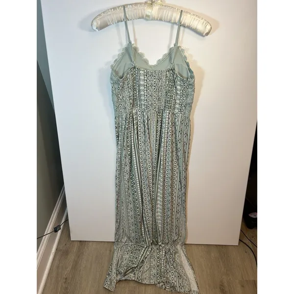 No Boundaries Juniors L (11-13) Green Geometric Lace V-Neck Strappy Maxi Dress - Image 13