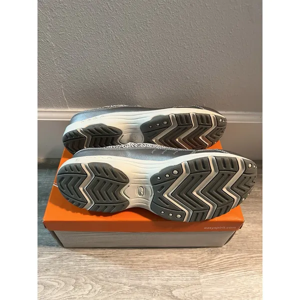 Easy Spirit women's size 10 M Gray silver glitter mules slip-on shoes - Image 6